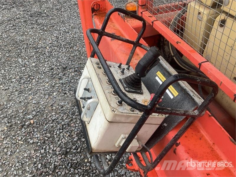 Holland Lift HL-220 D25 4x4 Diesel Scissor Lift Scheren-Arbeitsbühnen