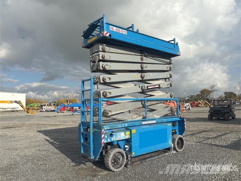 Holland Lift HL-220-E12 Electric Scissor Lift Scissor lifts