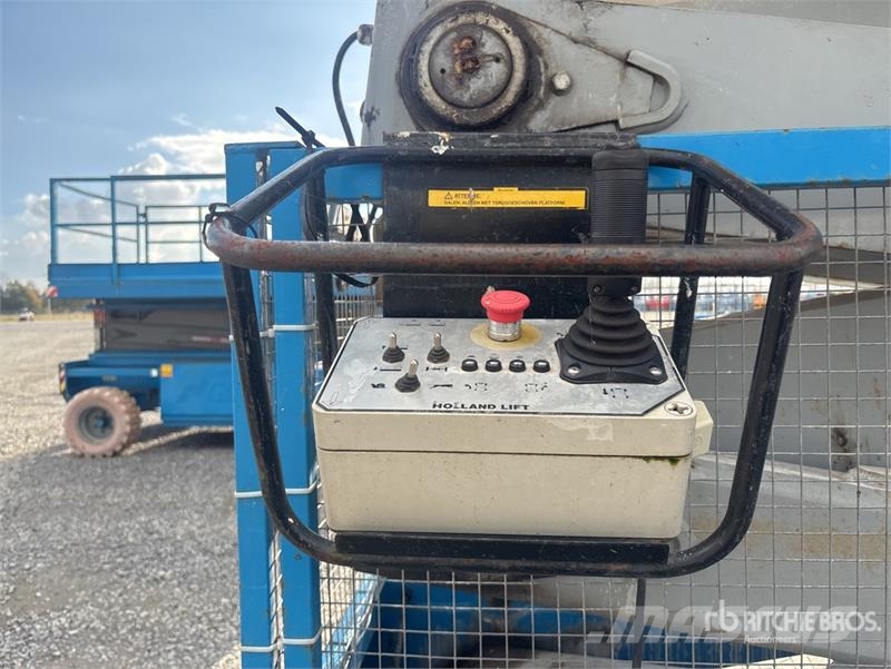 Holland Lift HL-220-E12 Electric Scissor Lift Scissor lifts
