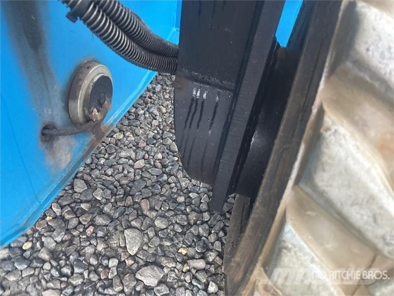 Holland Lift HL-220 E25 Electric Scissor Lift Scheren-Arbeitsbühnen