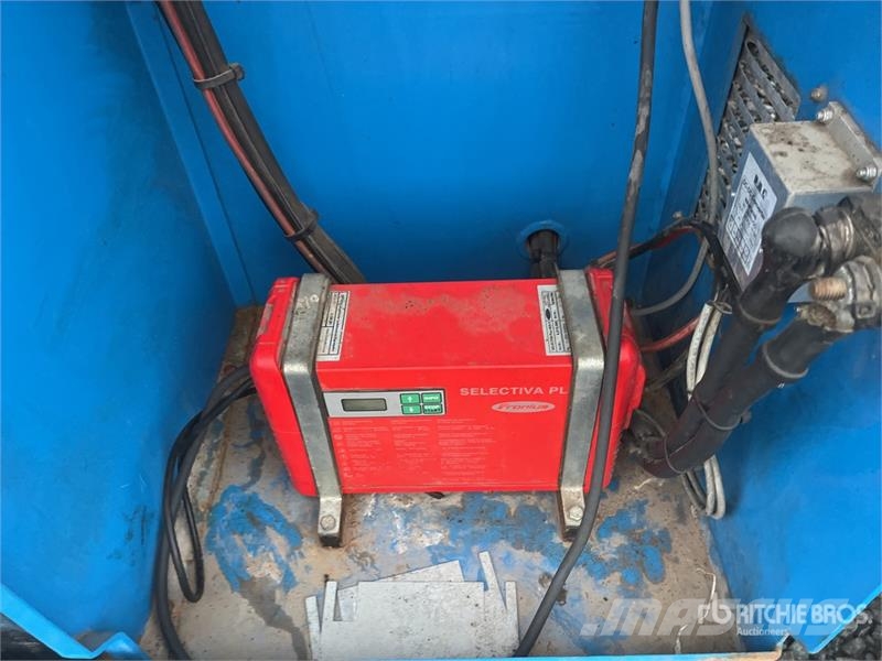 Holland Lift MONOSTAR Q135EL24 Electric Scissor Lift Ollós emelők