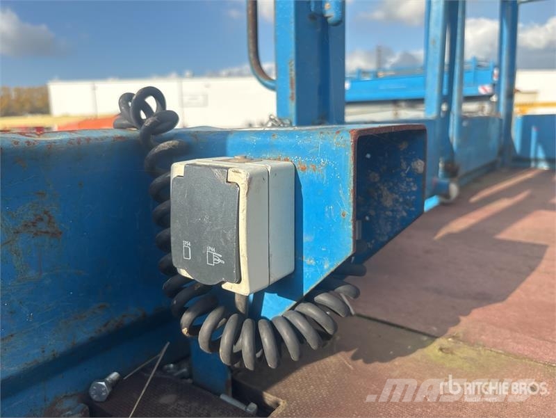 Holland Lift Q135.04.6292 Electric Scissor Lift Šķerveida pacēlāji