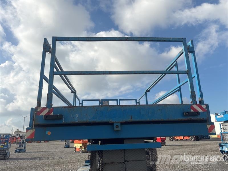 Holland Lift Q135.04.6292 Electric Scissor Lift Šķerveida pacēlāji