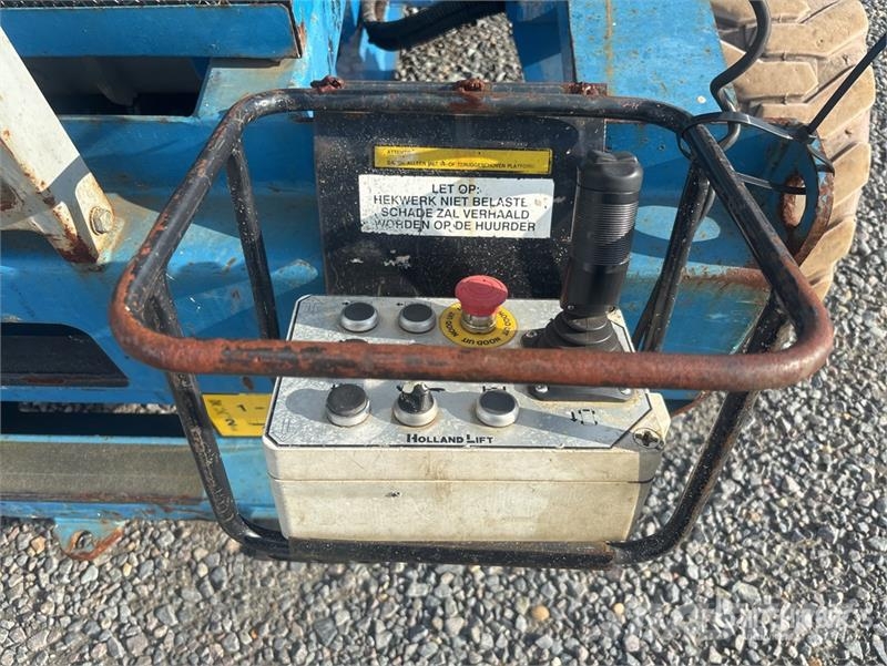 Holland Lift Q135.04.6292 Electric Scissor Lift Šķerveida pacēlāji