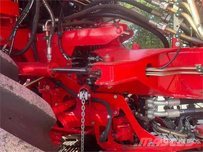 Holmer T4-30 Exxact 4x4 Self-Propelled Beet Harvester Lauksaimniecība- Citi