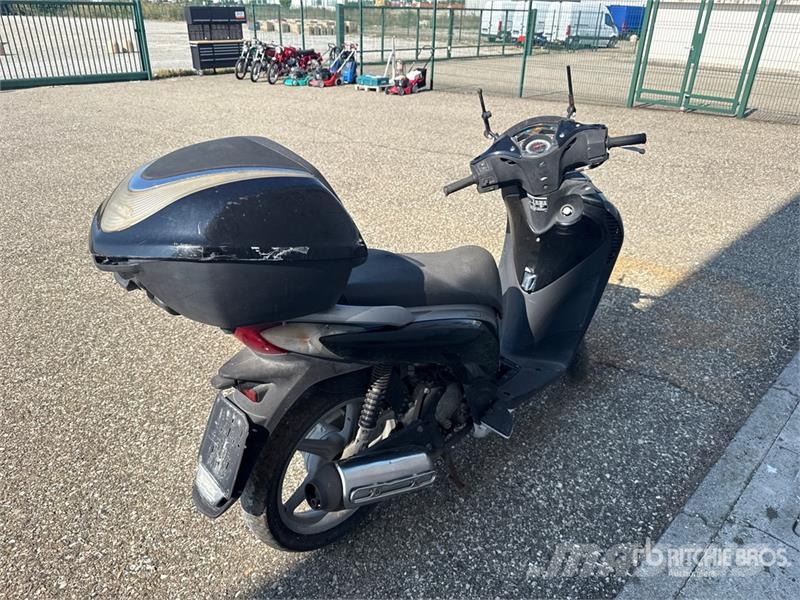 Honda SH150D Scooter Terénní vozidla