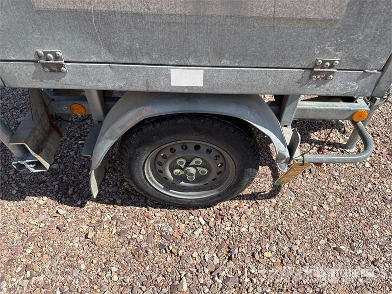 Hubiere CNT751TR 500 L Trailer Mounted Aluminum Citerne A  Brandstof-en toegevoegde tanks