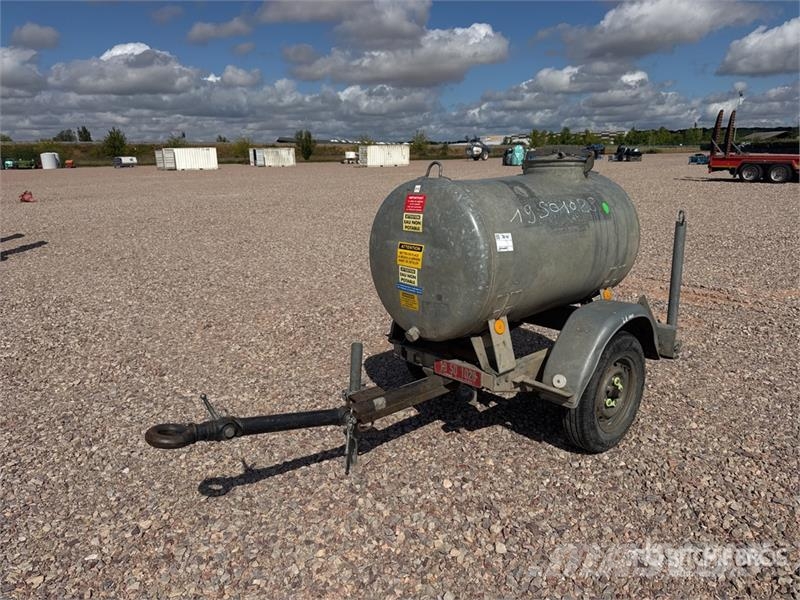 Hubiere CTR 751 CT Citerne A Eau 560 L 1 Essieu S/A Water Kraftstoff- und Zusatzstoffbehälter