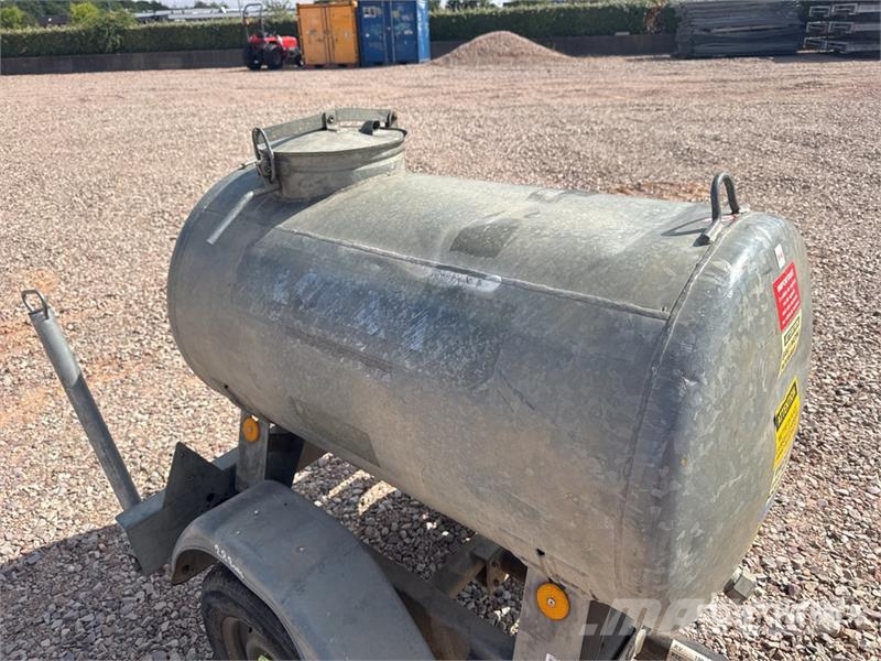 Hubiere CTR 751 CT Citerne A Eau 560 L 1 Essieu S/A Water Kraftstoff- und Zusatzstoffbehälter