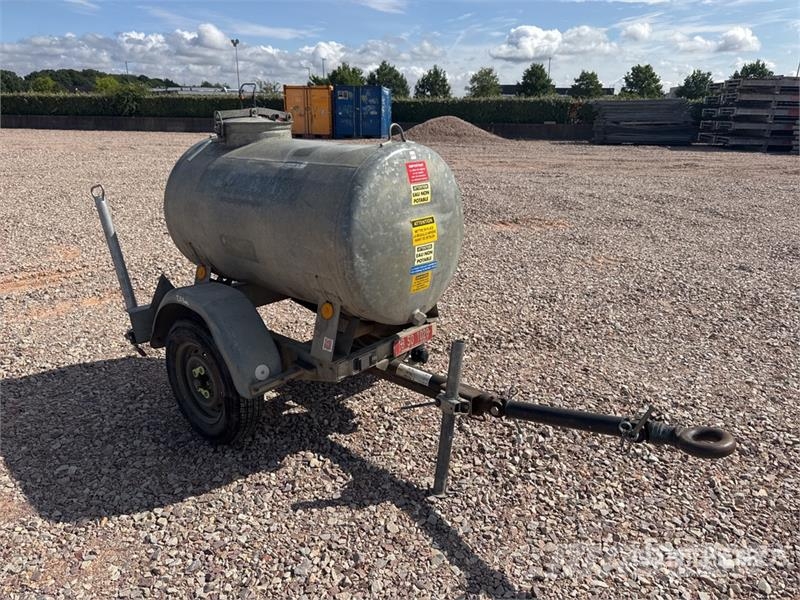Hubiere CTR 751 CT Citerne A Eau 560 L 1 Essieu S/A Water Kraftstoff- und Zusatzstoffbehälter