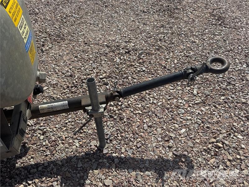 Hubiere CTR 751 CT Citerne A Eau 560 L 1 Essieu S/A Water Kraftstoff- und Zusatzstoffbehälter