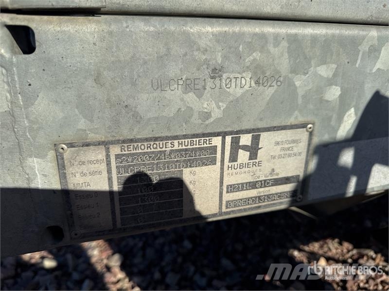 Hubiere H211L 01CF S/A Remorque Equipment Trailer Přívesy na přepravu automobilů