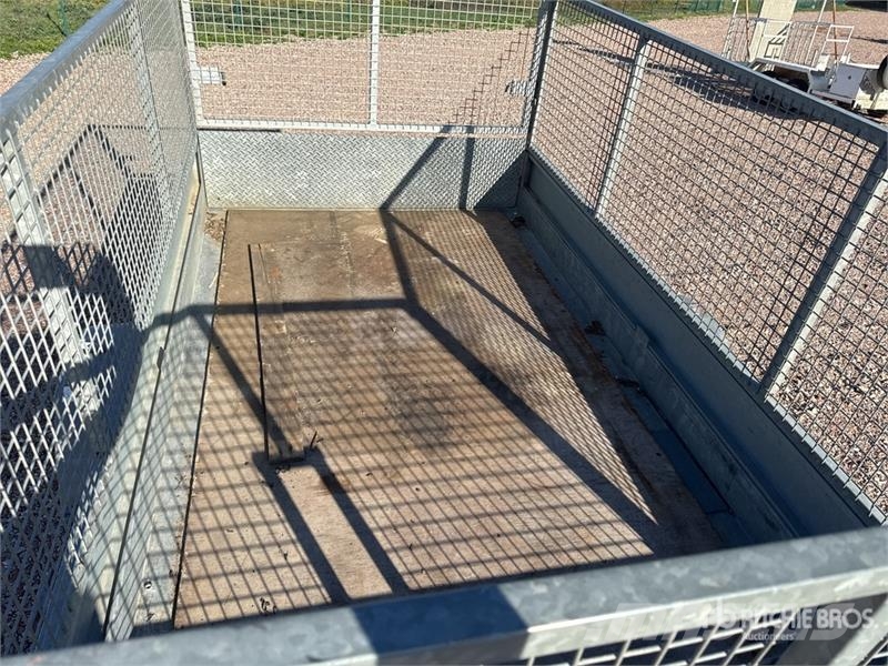 Hubiere H211L 01CF S/A Remorque Equipment Trailer Přívesy na přepravu automobilů