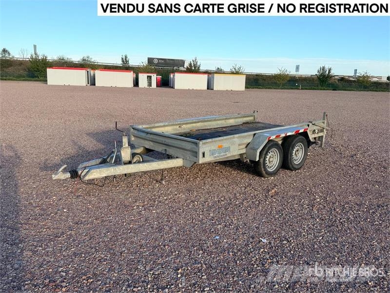 Hubiere H212L-14 CF 2735 kg T/A Remorque 2 Essieux Equipme Autovežių priekabos