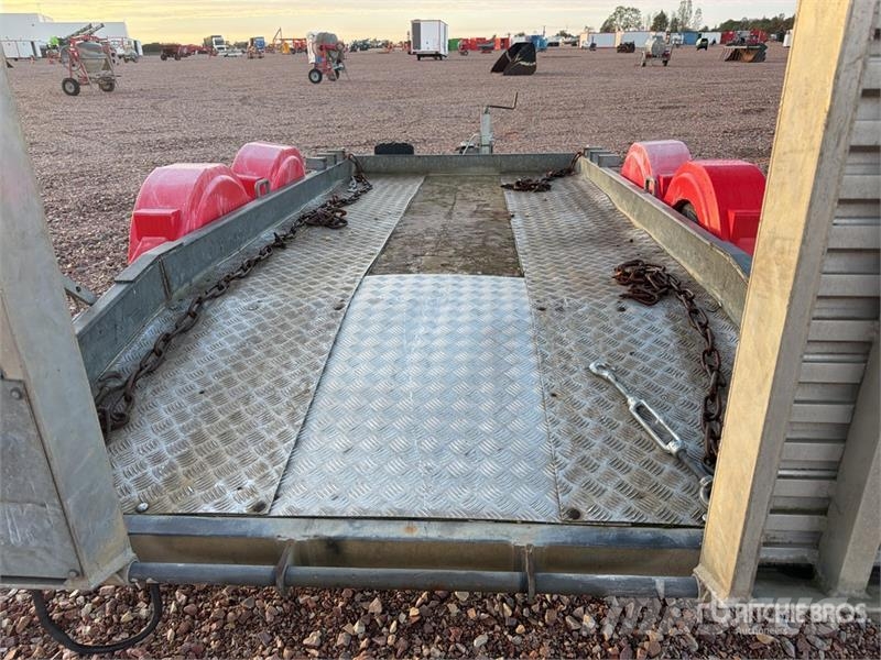 Hubiere H212L 14CF 2780 kg T/A Remorque Equipment Trailer Autotreilerid