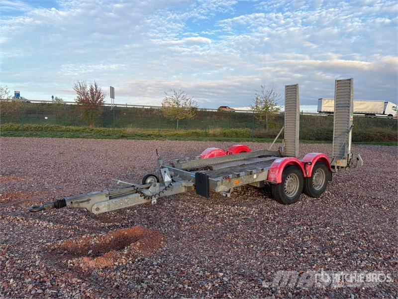 Hubiere H212L 14CF 2780 kg T/A Remorque Equipment Trailer Autotreilerid