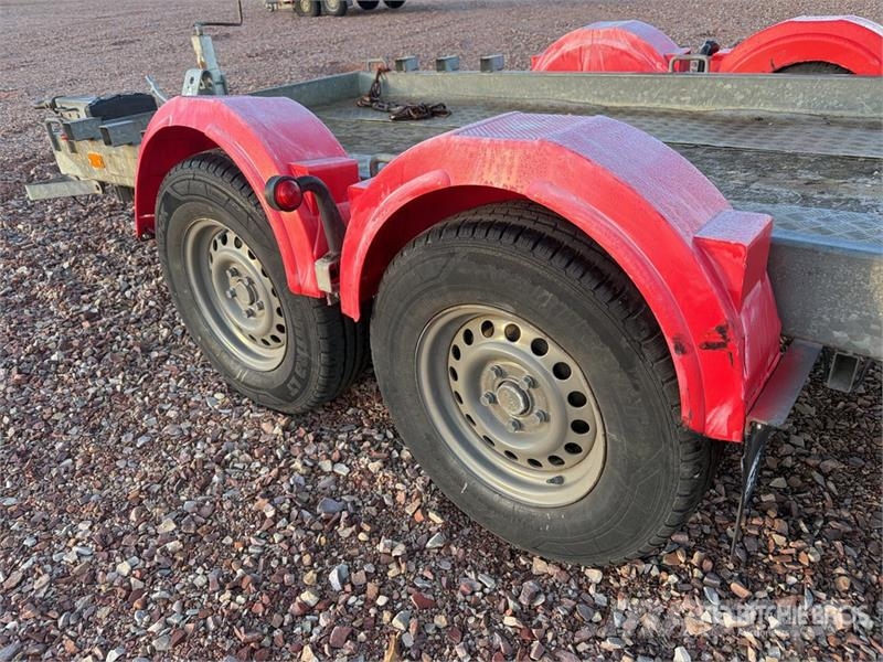 Hubiere H212L 14CF 2780 kg T/A Remorque Equipment Trailer Autotreilerid