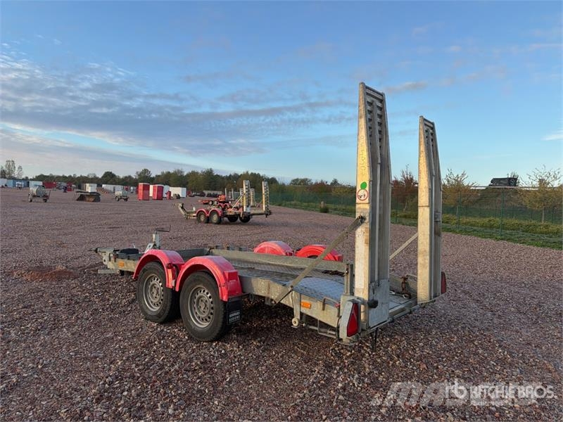 Hubiere H212L 14CF 2780 kg T/A Remorque Equipment Trailer Autotreilerid