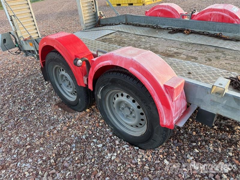 Hubiere H212L 14CF 2780 kg T/A Remorque Equipment Trailer Autotreilerid