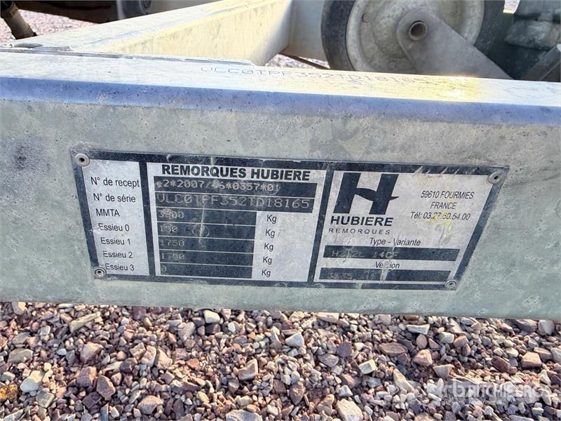 Hubiere H212L14CF 2735 kg T/A Remorque Equipment Trailer Autotransportanhänger
