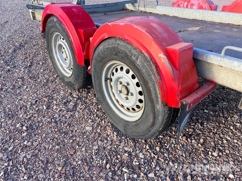 Hubiere H212L14CF 2740 kg T/A Remorque Equipment Trailer Autotransportanhänger