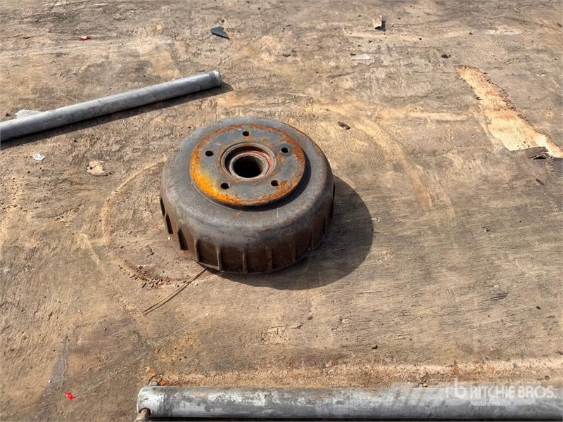 Hubiere H212L14CF 2740 kg T/A Remorque Equipment Trailer ( مقطورات مركبات نقل