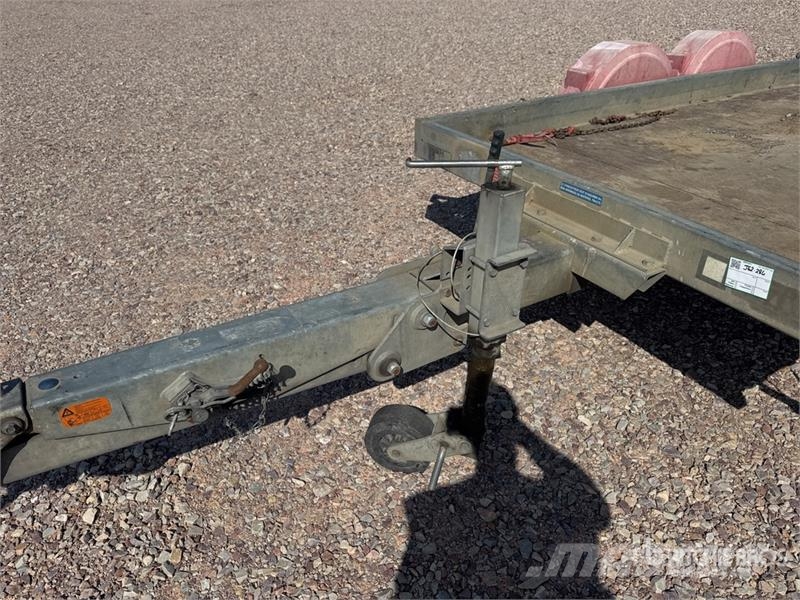 Hubiere H212L14CF Remorque 2 Essieux T/A Equipment Trailer مقطورات مركبات نقل