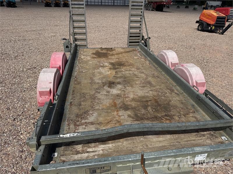 Hubiere H212L14CF T/A Remorque Equipment Trailer Prikolice za prevoz vozil