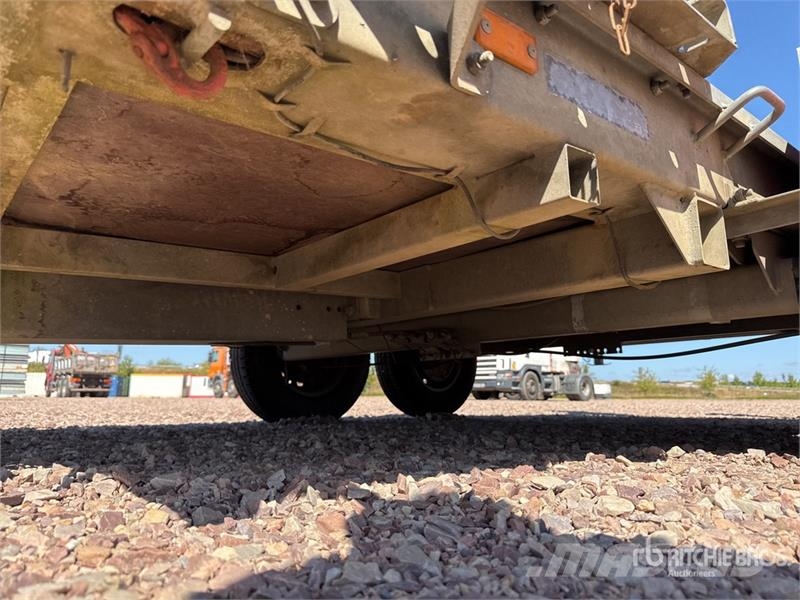 Hubiere H212L14CF T/A Remorque 2 Essieux Equipment Trailer Autotransporter prikolice