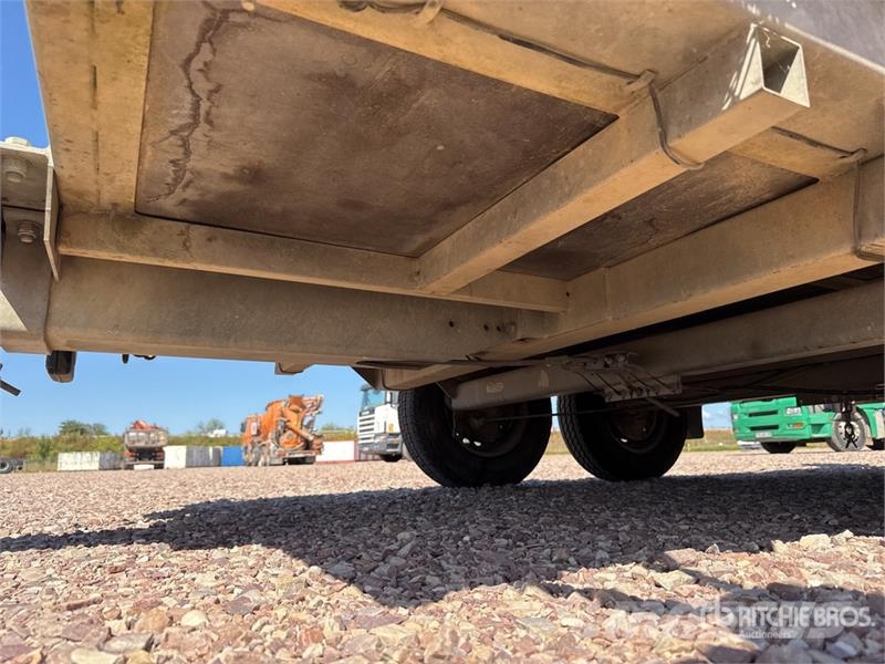 Hubiere H212L14CF T/A Remorque 2 Essieux Equipment Trailer Autotransporter prikolice
