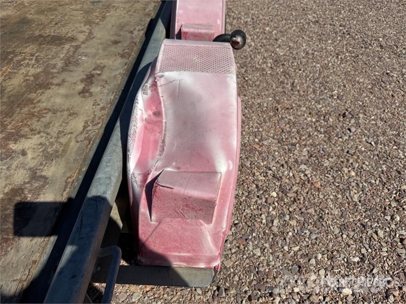 Hubiere H212L14CF T/A Remorque 2 Essieux Equipment Trailer Autotransporter prikolice