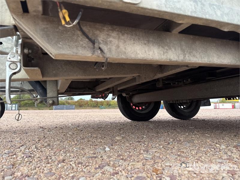 Hubiere Remorque 2 Essieux T/A Plant Trailer Equipment Tra مقطورات مركبات نقل