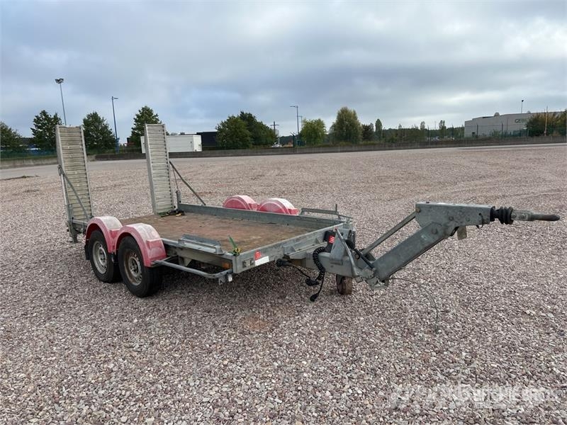 Hubiere S/A Remorque 1 Essieu Equipment Trailer Remolques para transporte de vehículos