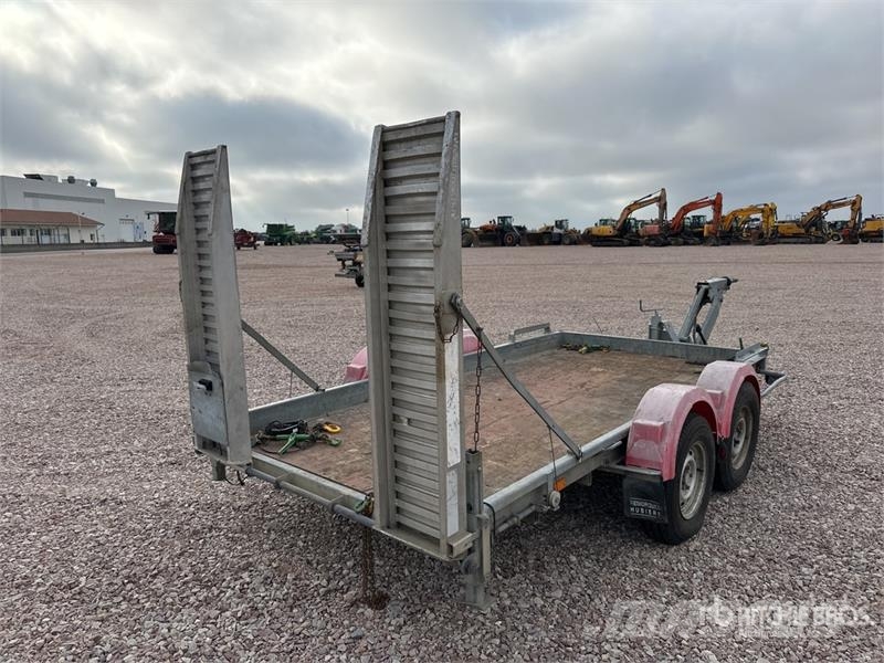 Hubiere S/A Remorque 1 Essieu Equipment Trailer Remolques para transporte de vehículos