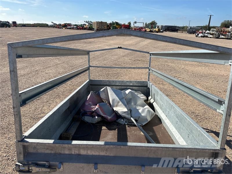 Hubiere S/A Remorque Equipment Trailer مقطورات مركبات نقل