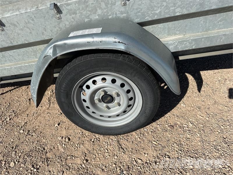Hubiere S/A Remorque Equipment Trailer مقطورات مركبات نقل