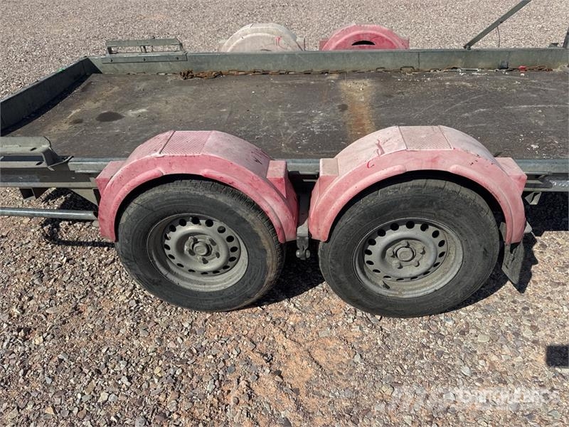 Hubiere TPG352R Remorque 2 Essieux T/A Equipment Trailer مقطورات مركبات نقل