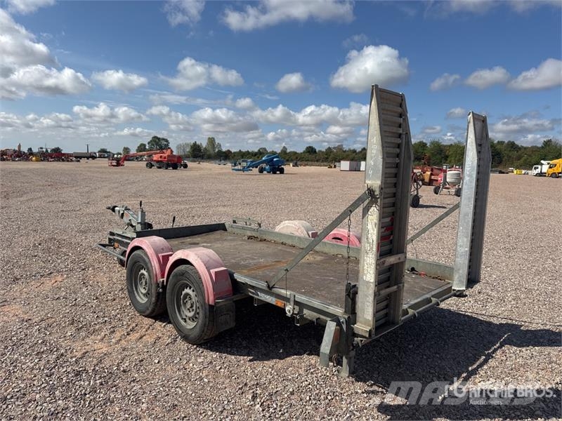 Hubiere TPG352R Remorque 2 Essieux T/A Equipment Trailer مقطورات مركبات نقل