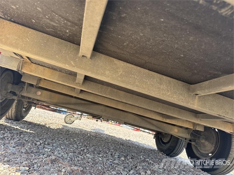Hubiere TPG352R Remorque 2 Essieux T/A Equipment Trailer مقطورات مركبات نقل