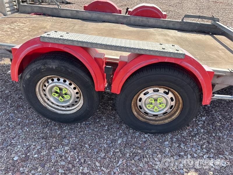 Hubiere TPG352R Remorque 2 Essieux T/A Equipment Trailer Vehicle transport trailers