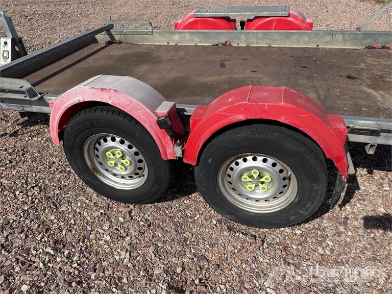 Hubiere TPG352R Remorque 2 Essieux T/A Equipment Trailer Vehicle transport trailers