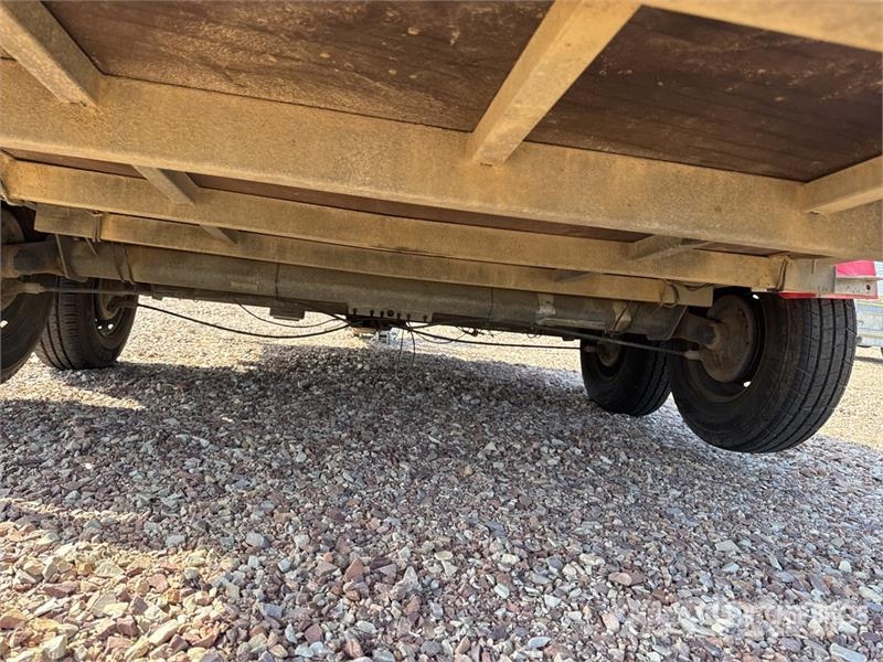 Hubiere TPG352R Remorque 2 Essieux T/A Equipment Trailer Vehicle transport trailers