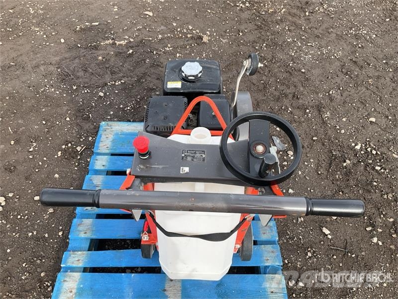 Husqvarna FS400LV Fűrészgépek