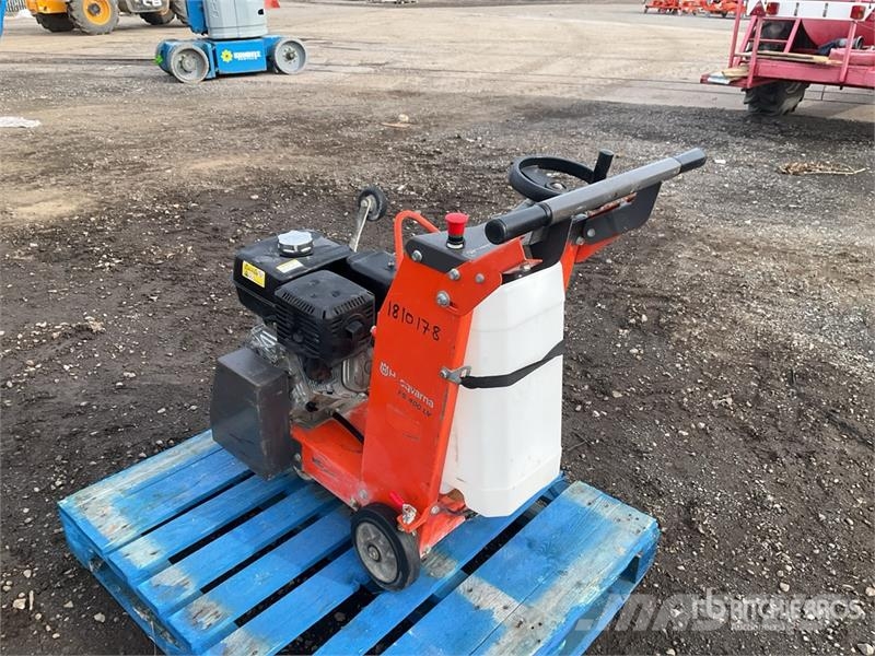 Husqvarna FS400LV Fűrészgépek