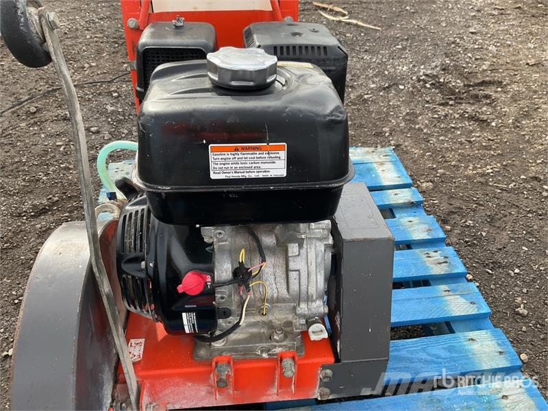 Husqvarna FS400LV Fűrészgépek