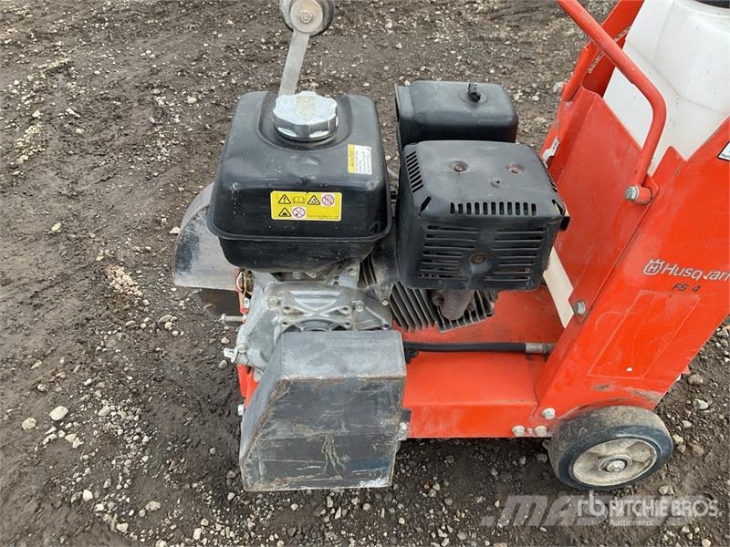 Husqvarna FS400LV Fűrészgépek