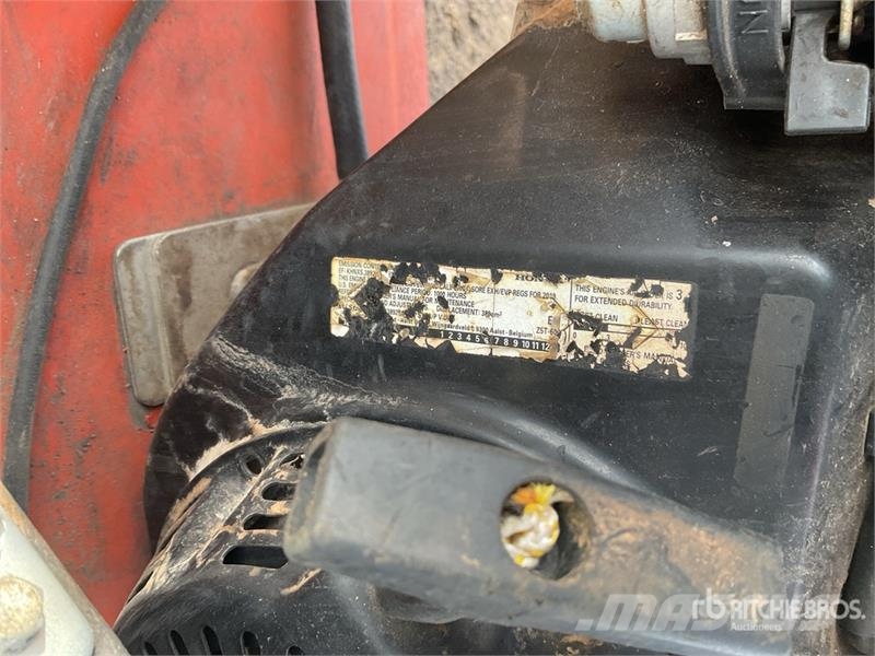 Husqvarna FS400LV Fűrészgépek