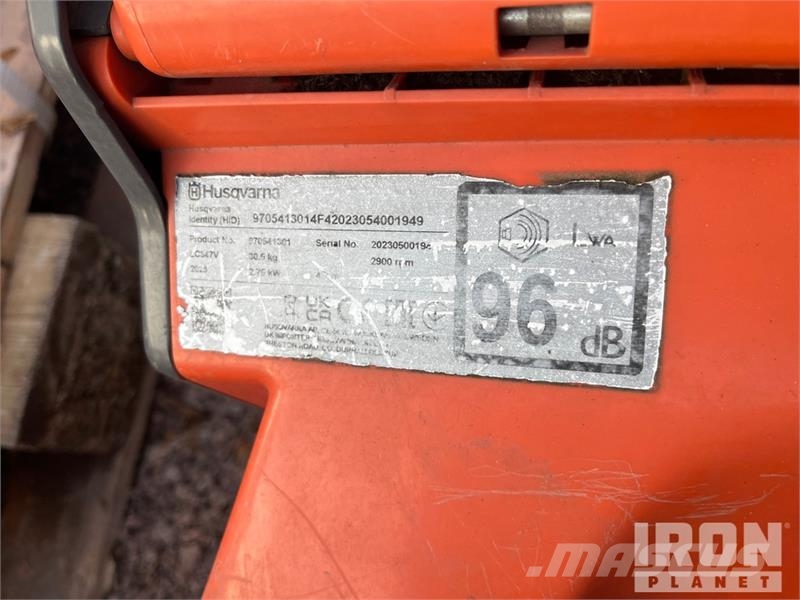 Husqvarna LC347V Lawn Mower 乗用・自走モア/芝刈り機