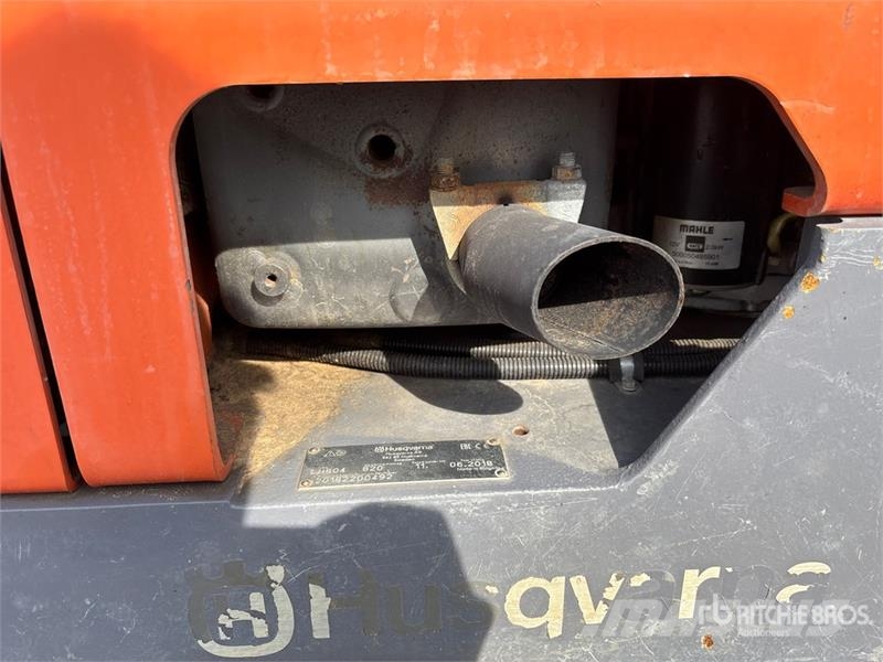 Husqvarna LH804 Vibratory Plate Compactor Vibradores
