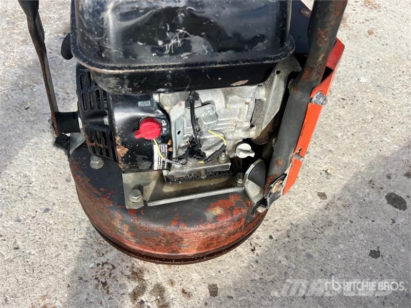 Husqvarna LX90 Plate Compactor Attachment Віброплити та вібротрамбовки